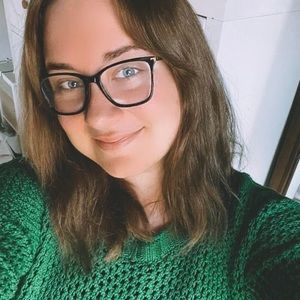 Meet your Posher, Chloe